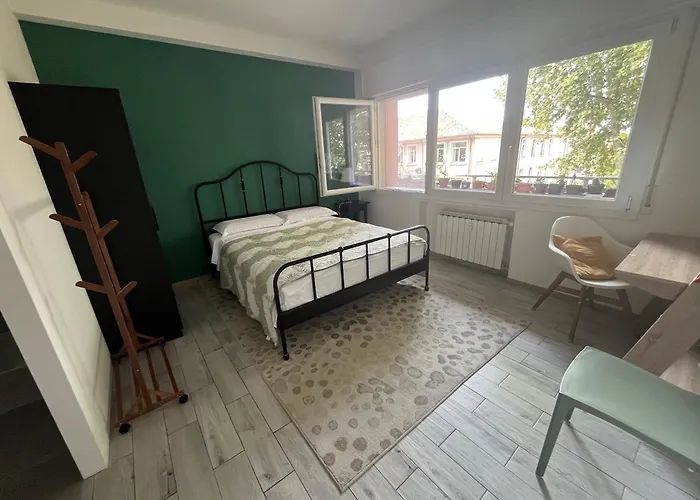 Δωμάτια σε οικογενειακή κατοικία 威尼斯民宿venezia Stay 东北阿姨的小屋